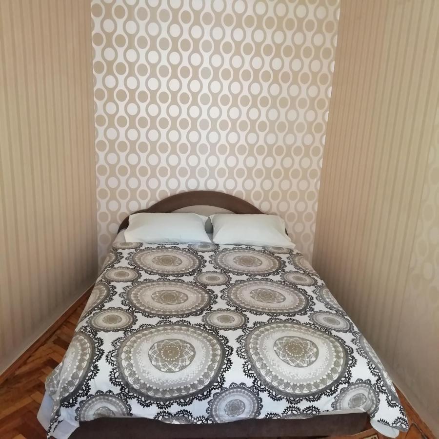 2К. Центр Возле Гуливера.Бассейная 10 Apartment เคียฟ ภายนอก รูปภาพ
