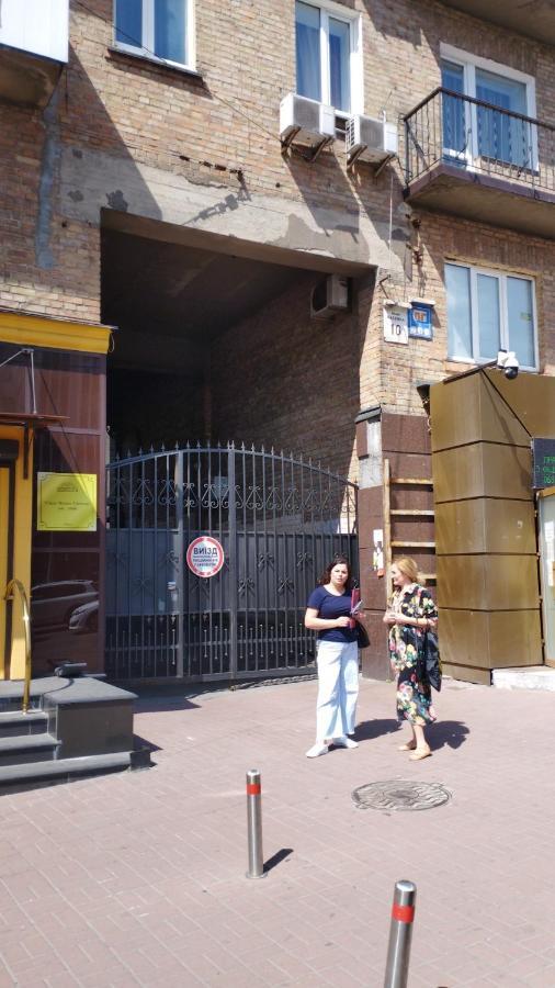 2К. Центр Возле Гуливера.Бассейная 10 Apartment เคียฟ ภายนอก รูปภาพ