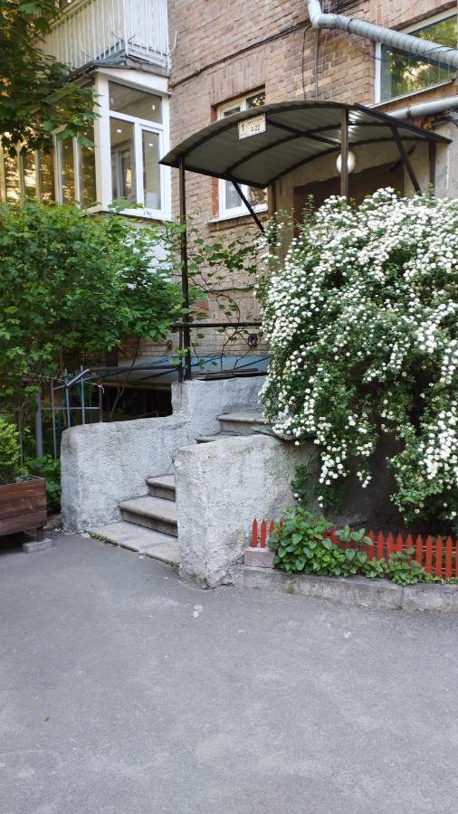 2К. Центр Возле Гуливера.Бассейная 10 Apartment เคียฟ ภายนอก รูปภาพ